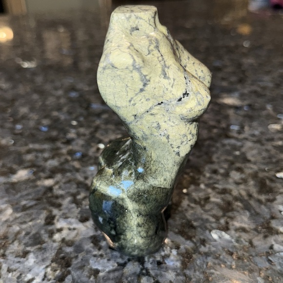 Goddess/Femme Form - Green Serpentine 5.25” - Picture 7 of 9